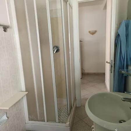 House * 福洛尼卡